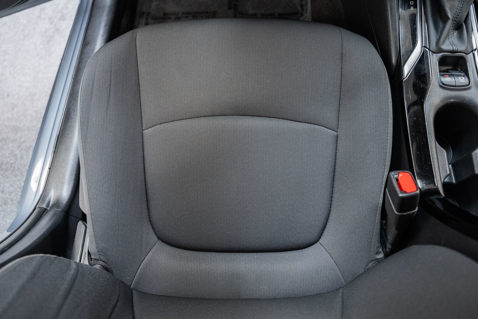 Used 2022 Toyota Corolla LE image 30