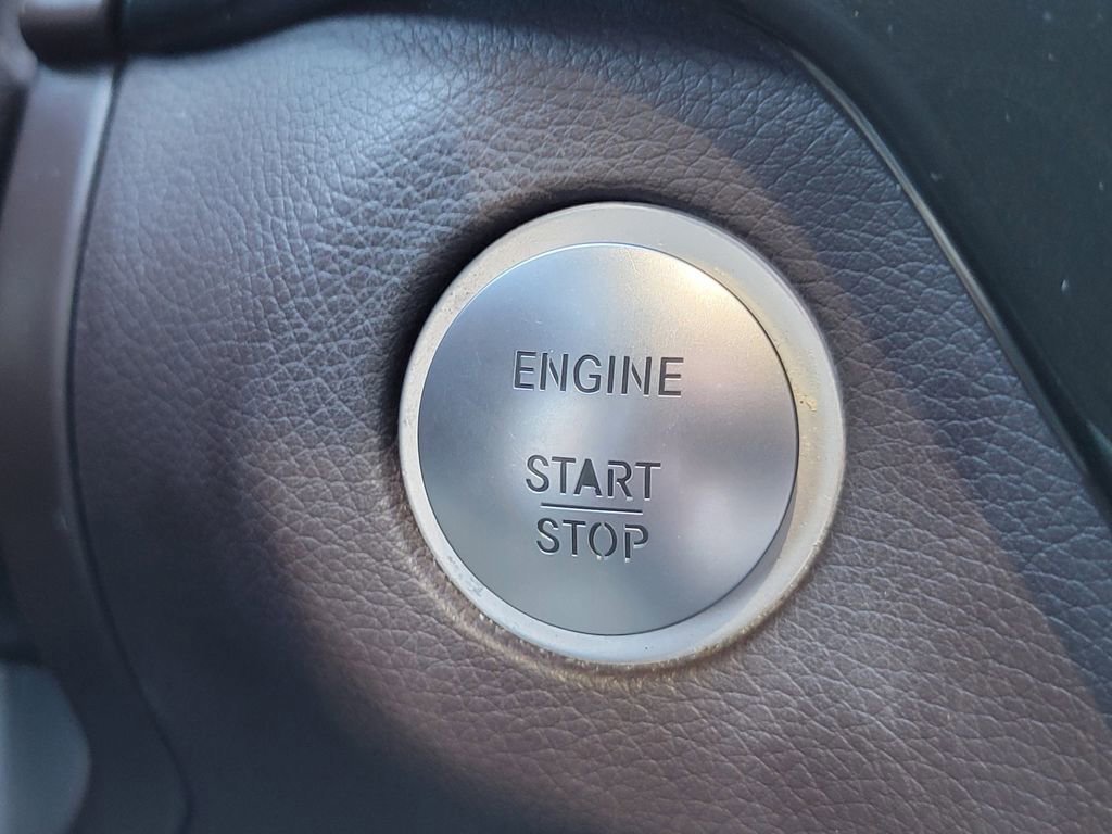 Used 2018 Mercedes-Benz GLS 450 4MATIC image 39