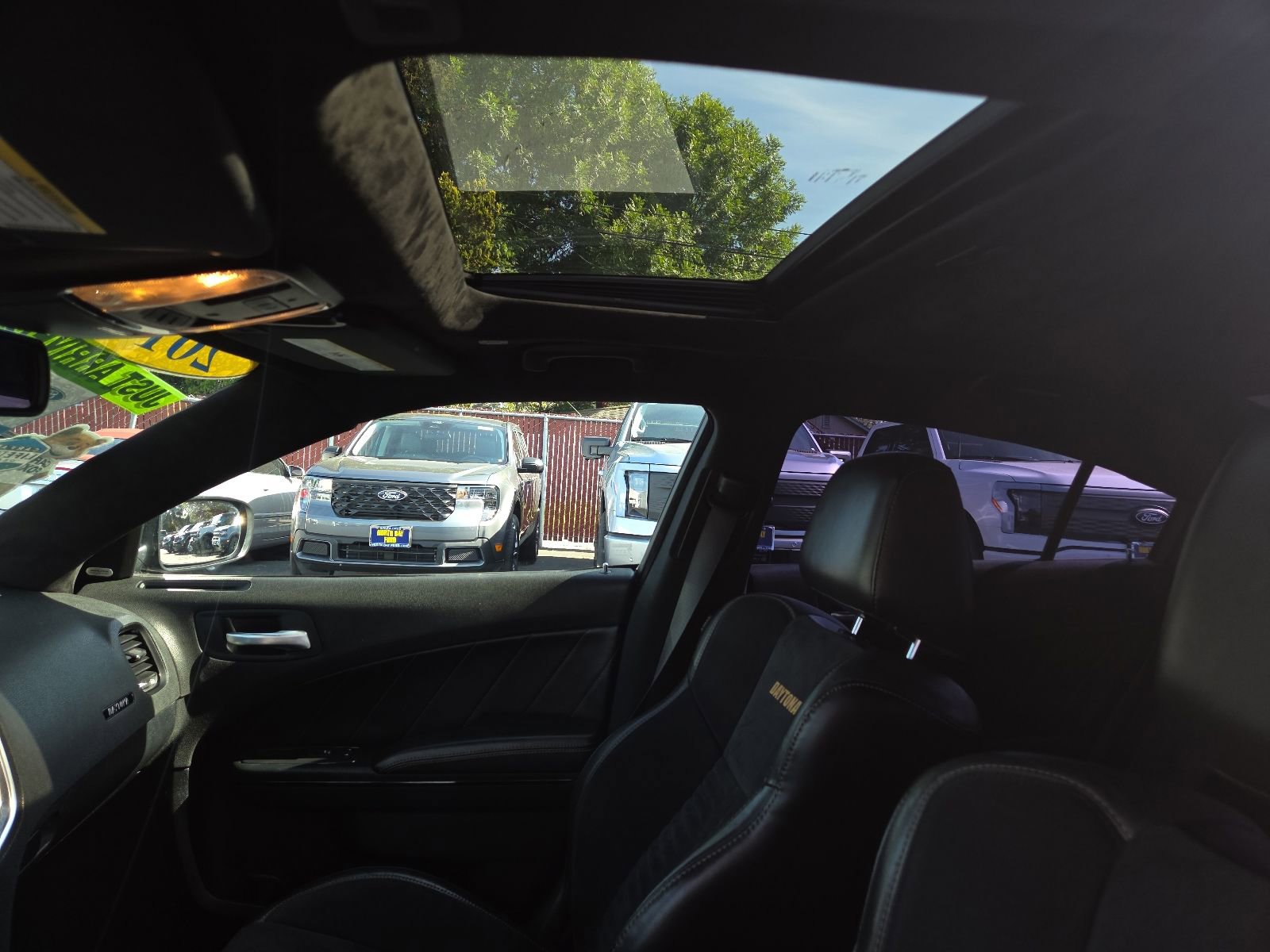 Used 2018 Dodge Charger R/T RWD image 21