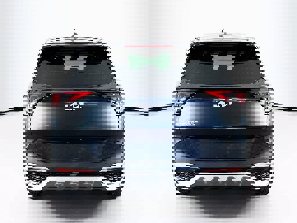 Used 2023 Kia Sportage EX image 4