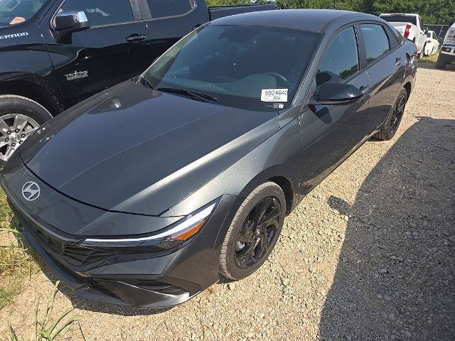 Used 2026 Hyundai Elantra Sport FWD image 1