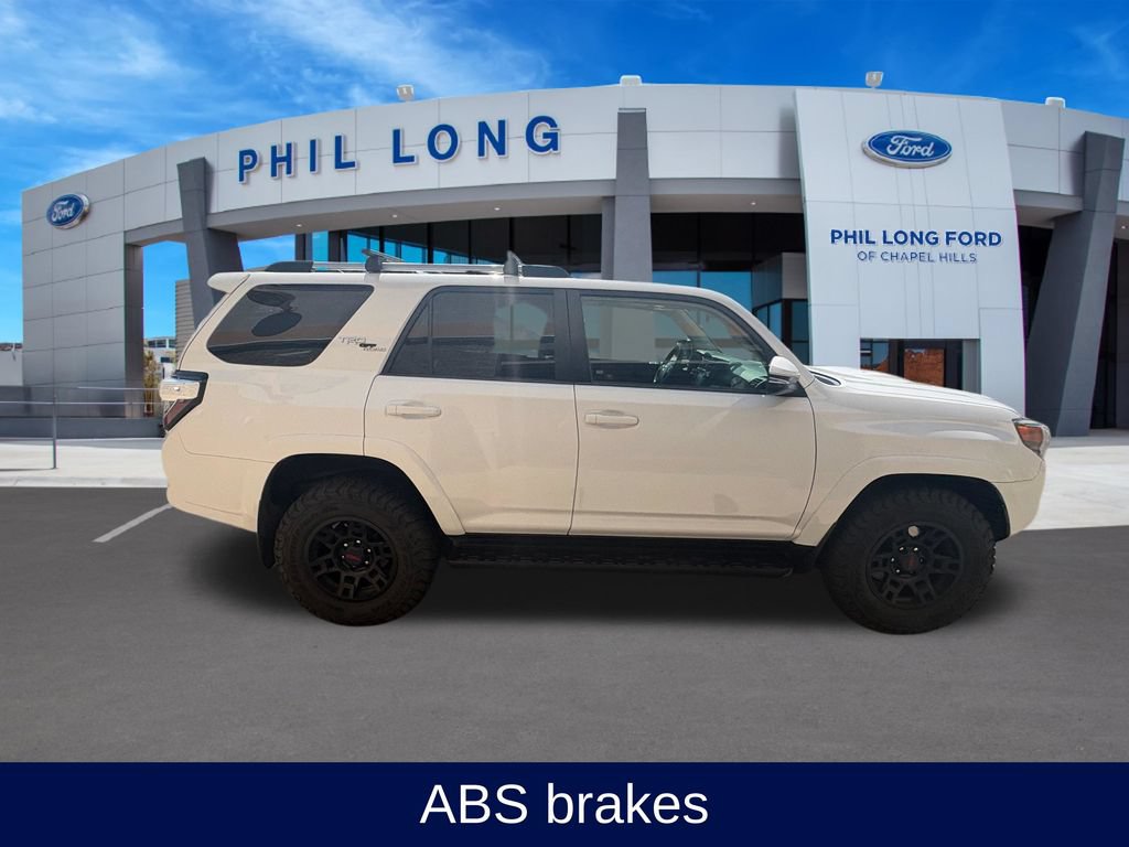 Used 2018 Toyota 4Runner SR5 AWD/4WD image 7