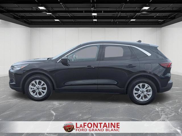 Certified 2023 Ford Escape Active AWD/4WD image 2