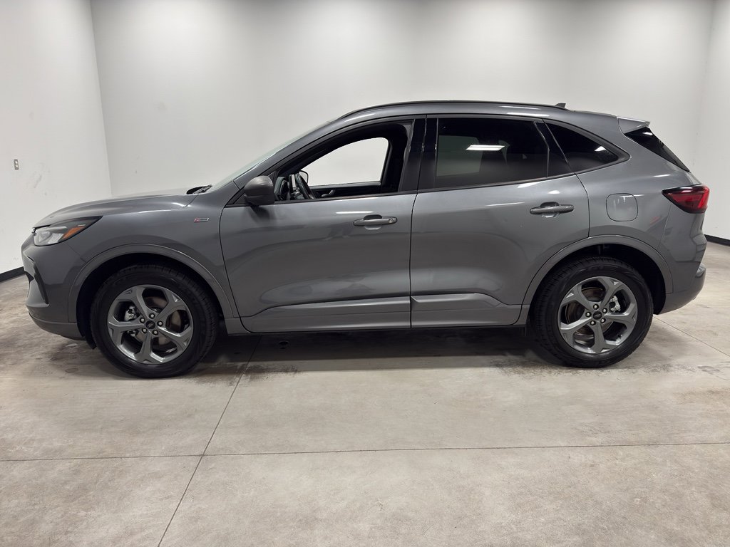 Certified 2024 Ford Escape ST-Line image 5