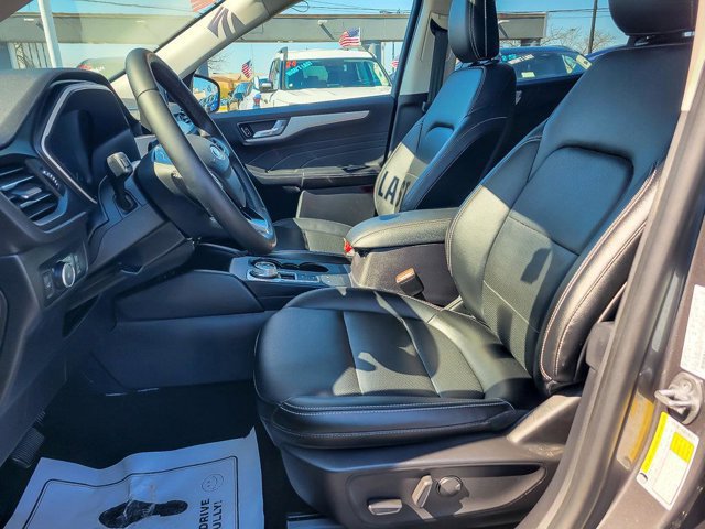 Certified 2022 Ford Escape SEL w/ Technology Package FWD image 13