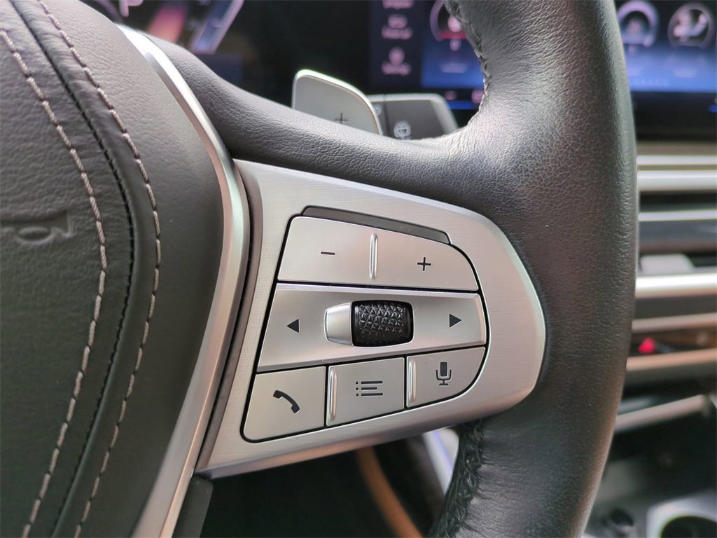 Used 2023 BMW X7 xDrive40i w/ Executive Package image 27