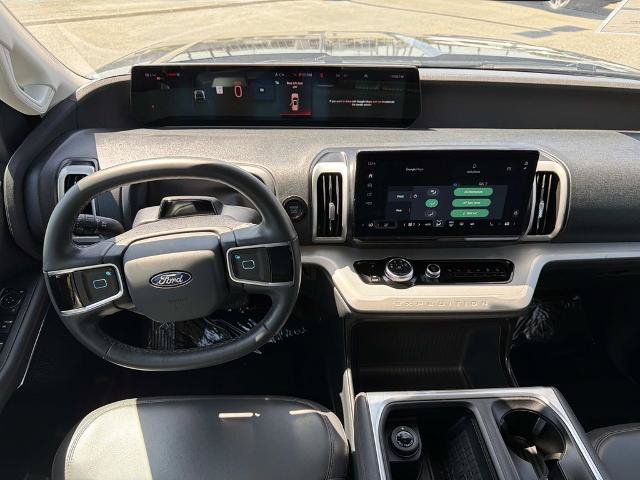 Certified 2025 Ford Expedition Active AWD/4WD image 11