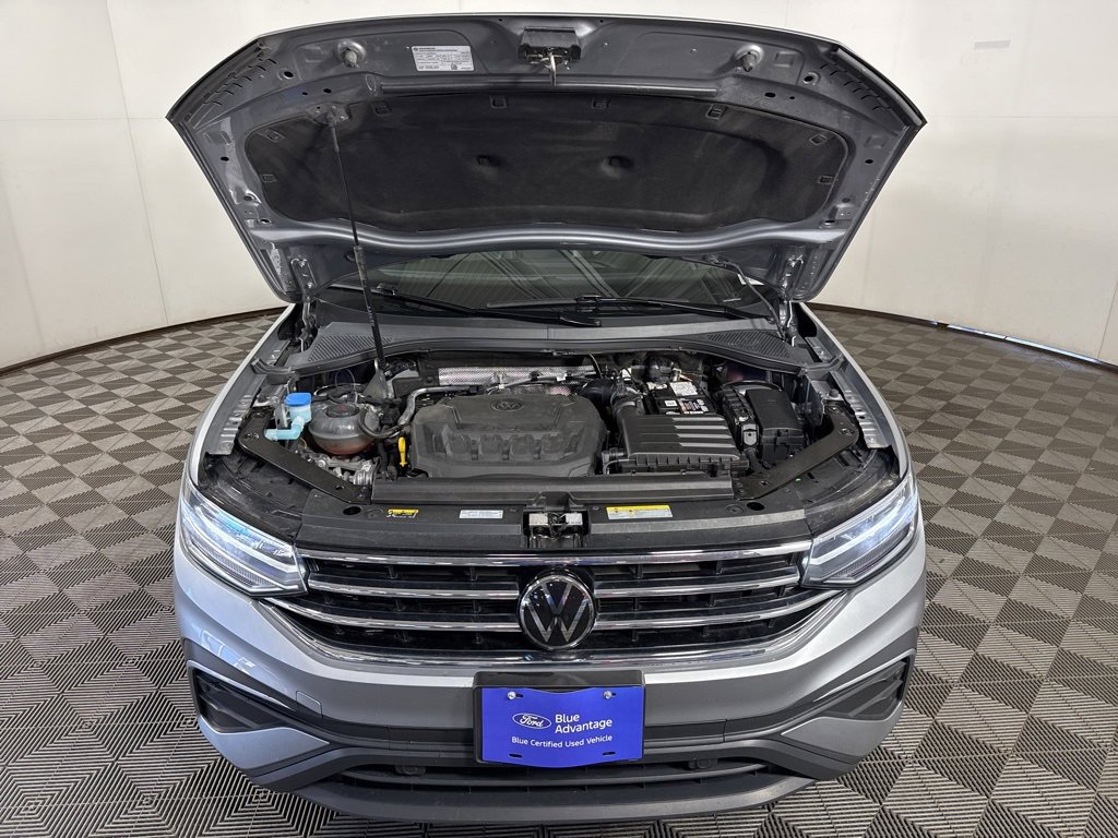 Used 2024 Volkswagen Tiguan SE image 4