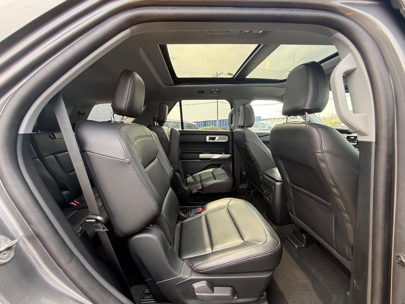 Certified 2023 Ford Explorer XLT w/ Equipment Group 202A AWD/4WD image 16