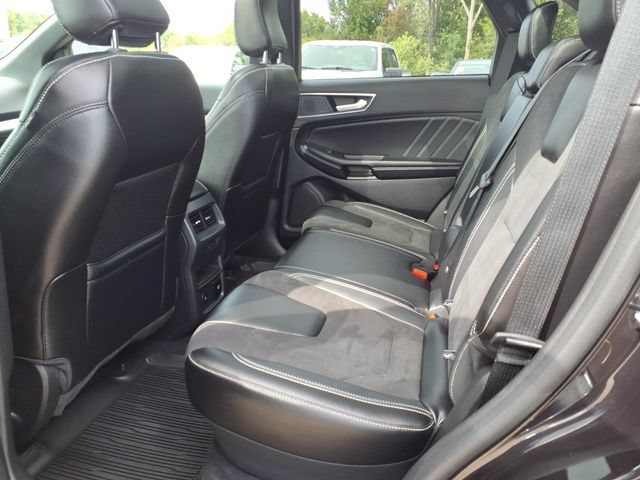 Certified 2024 Ford Edge ST w/ Equipment Group 401A AWD/4WD image 9