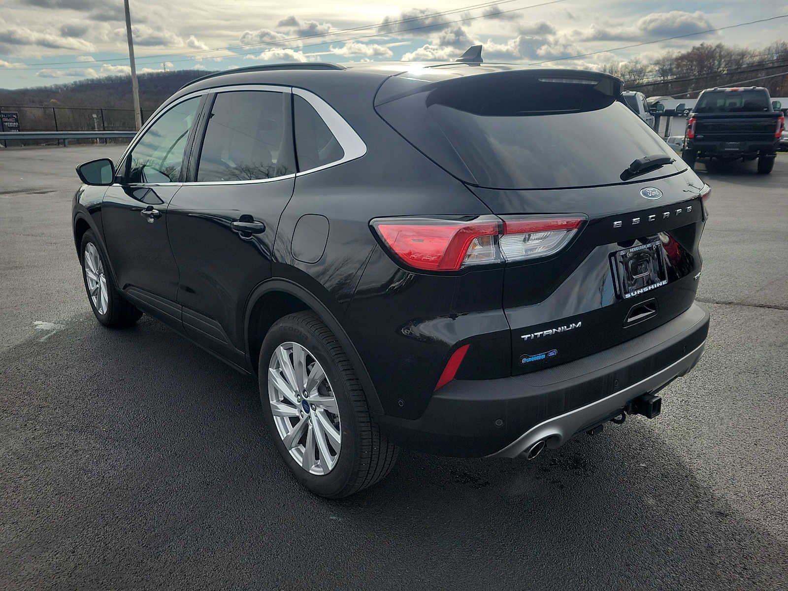 Certified 2022 Ford Escape Titanium w/ Titanium Elite Package image 4