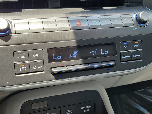 Used 2024 Hyundai Kona SEL FWD image 27