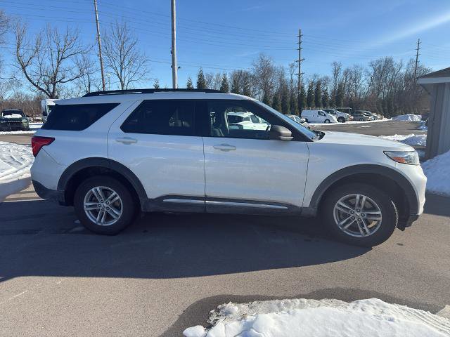 Certified 2022 Ford Explorer XLT image 6