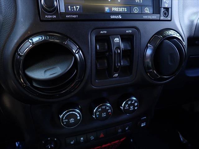 Used 2017 Jeep Wrangler Unlimited Rubicon AWD/4WD image 17