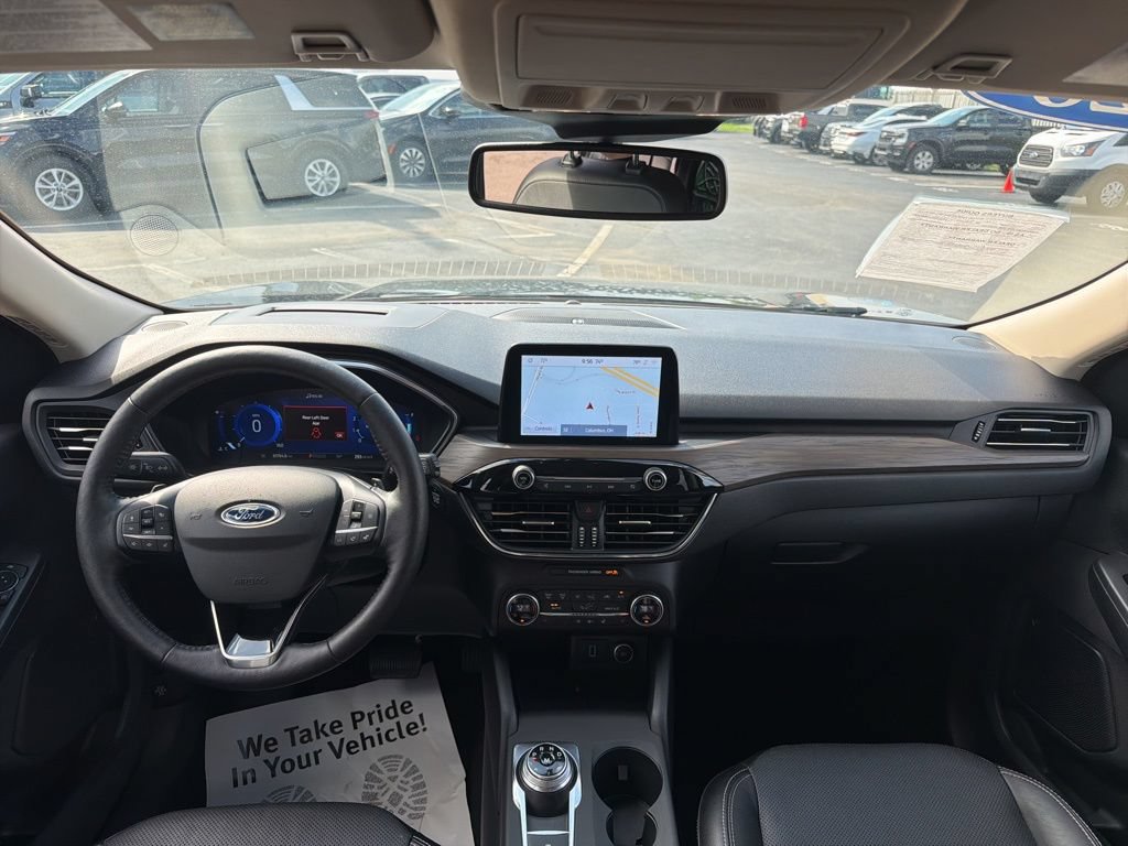 Certified 2020 Ford Escape Titanium w/ Titanium Premium Package 2.0 AWD/4WD image 16