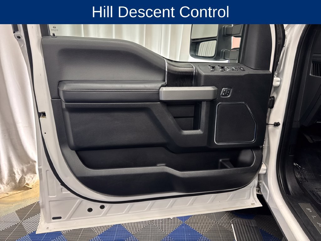 Certified 2019 Ford F350 Platinum w/ Platinum Ultimate Package AWD/4WD image 11
