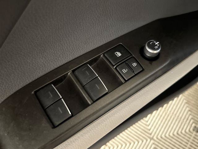 Used 2023 Toyota Camry XSE FWD image 12