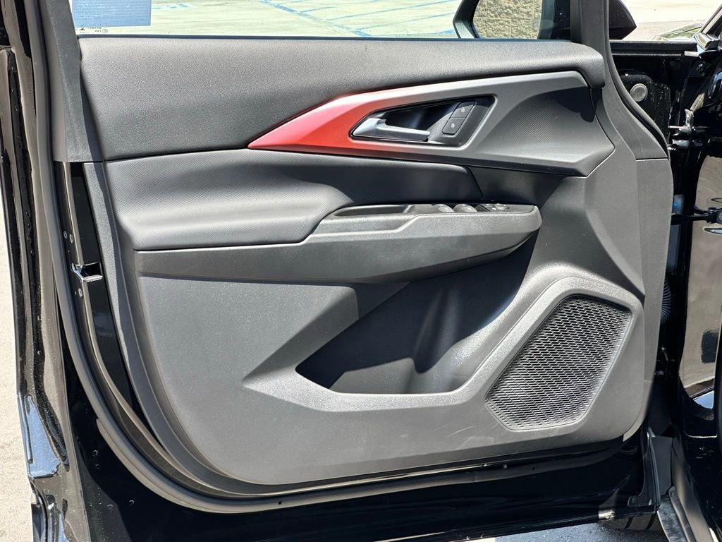 Used 2024 Chevrolet Equinox EV RS image 18