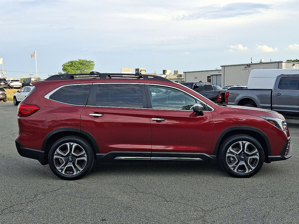 Used 2023 Subaru Ascent Touring AWD/4WD image 32