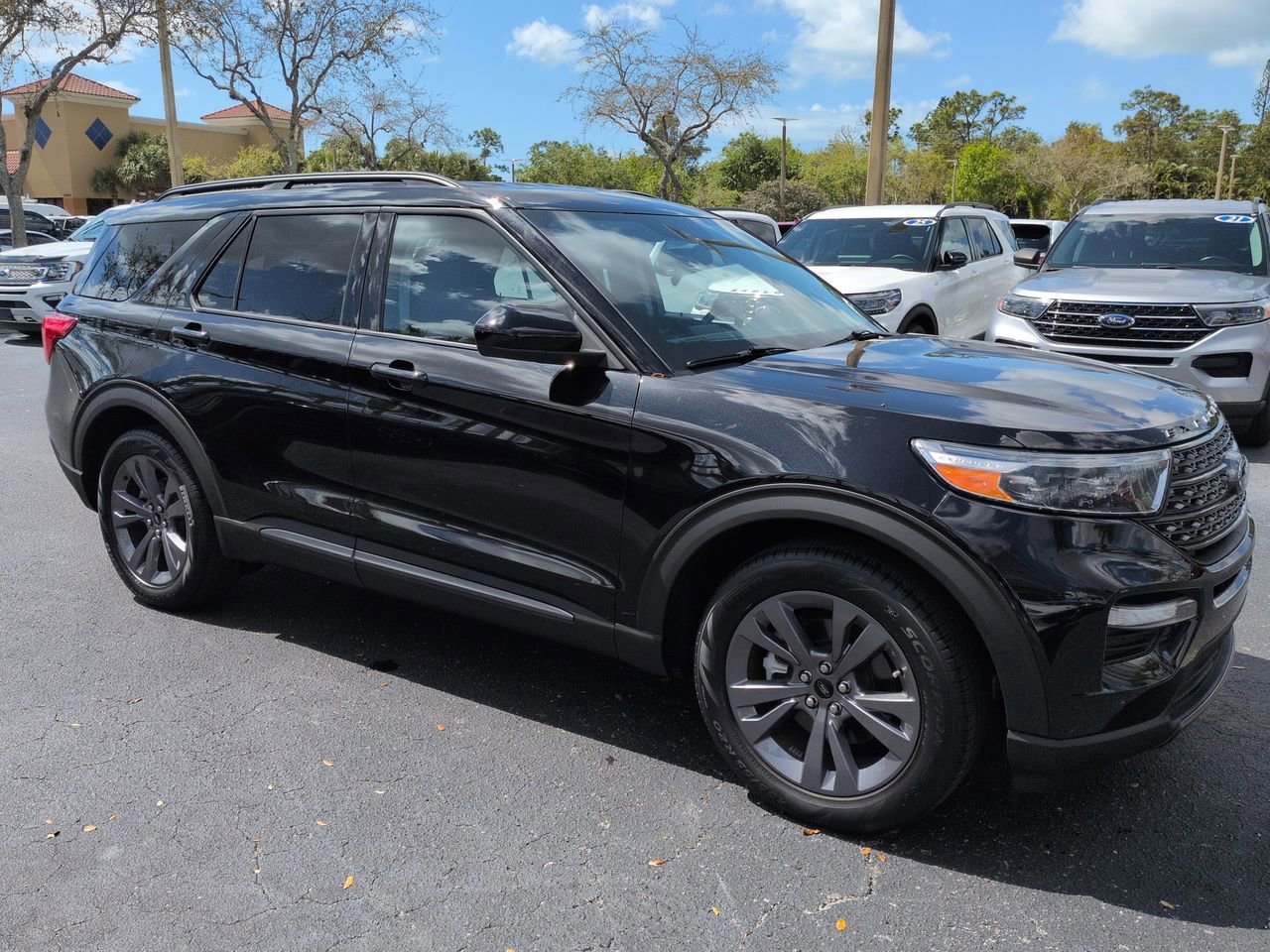 Certified 2023 Ford Explorer XLT w/ Equipment Group 202A image 8