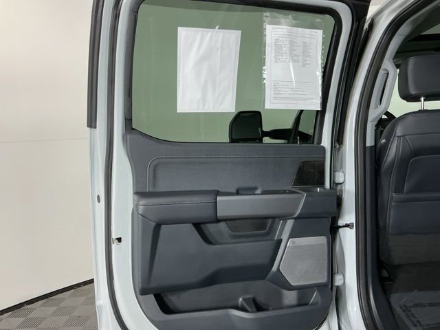 Certified 2025 Ford F350 Lariat w/ Black Appearance Package image 29
