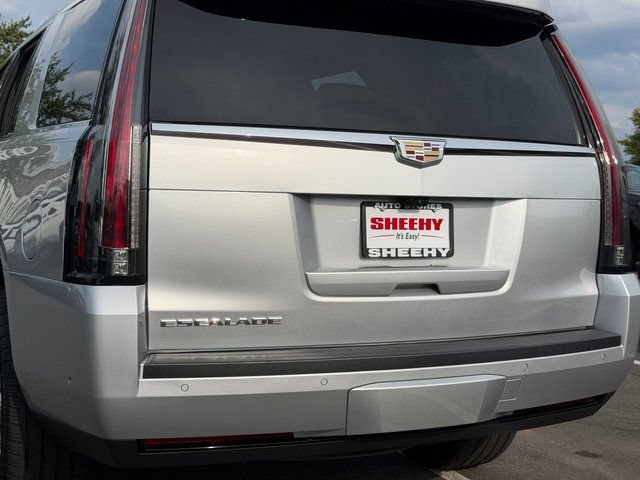 Used 2017 Cadillac Escalade Luxury AWD/4WD image 35
