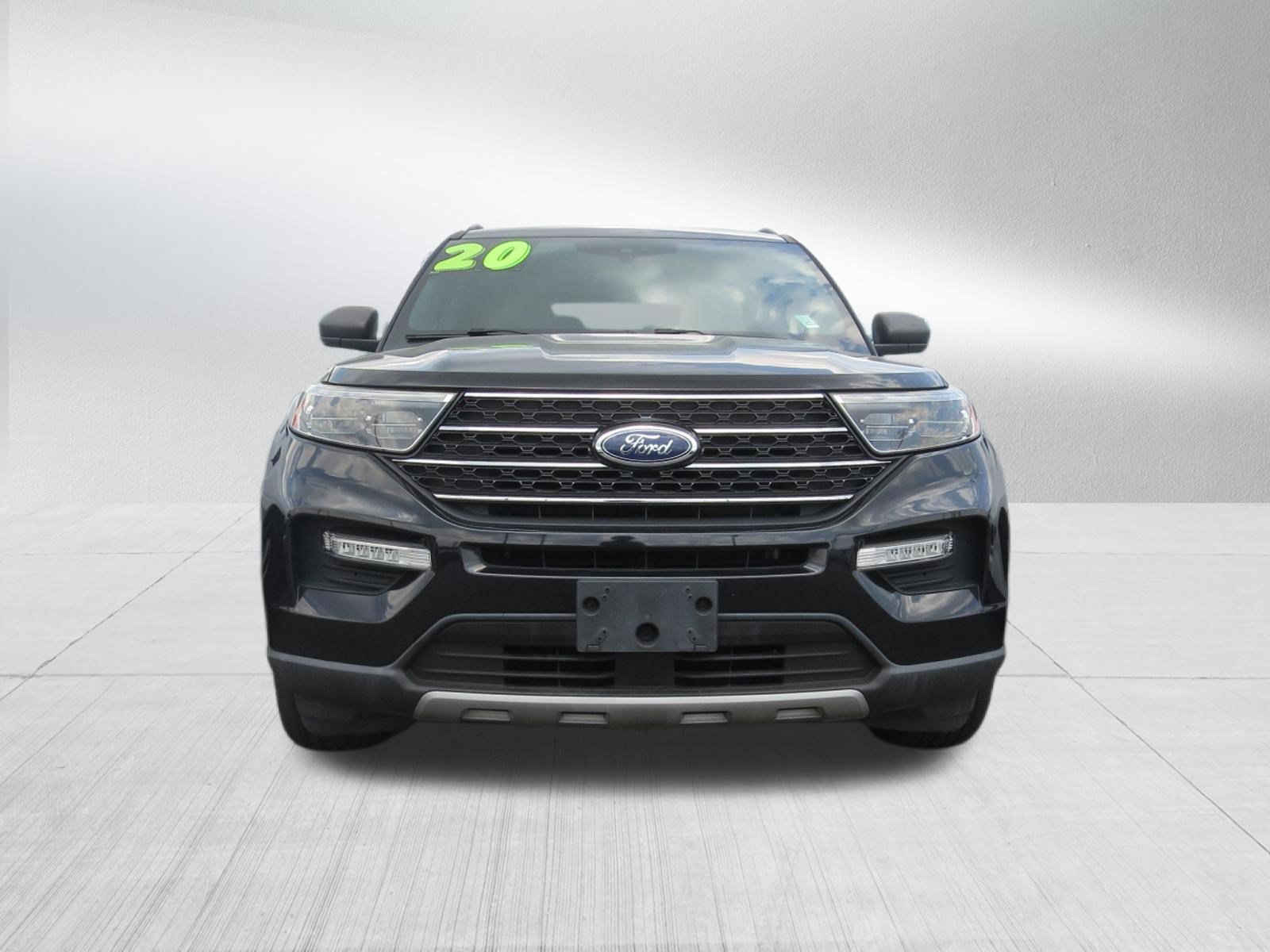 Certified 2020 Ford Explorer XLT w/ Equipment Group 202A AWD/4WD image 6
