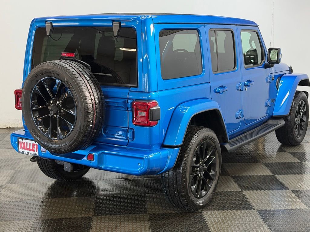 Used 2022 Jeep Wrangler Unlimited Sahara image 16