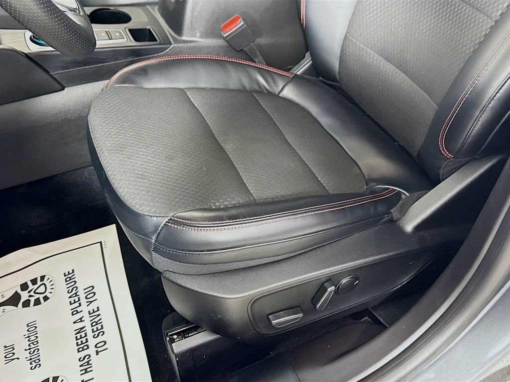 Certified 2023 Ford Escape ST-Line w/ Equipment Group 301A image 19