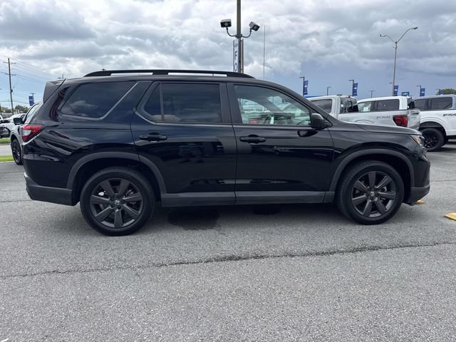 Used 2023 Honda Pilot Sport image 4