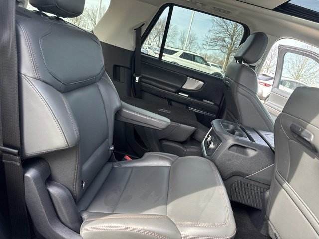 Certified 2025 Ford Expedition Active image 39
