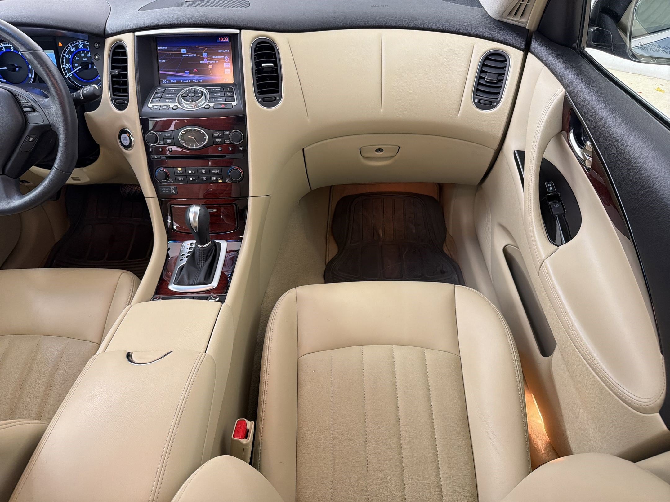 Used 2017 INFINITI QX50 2WD w/ Premium Plus Package image 27