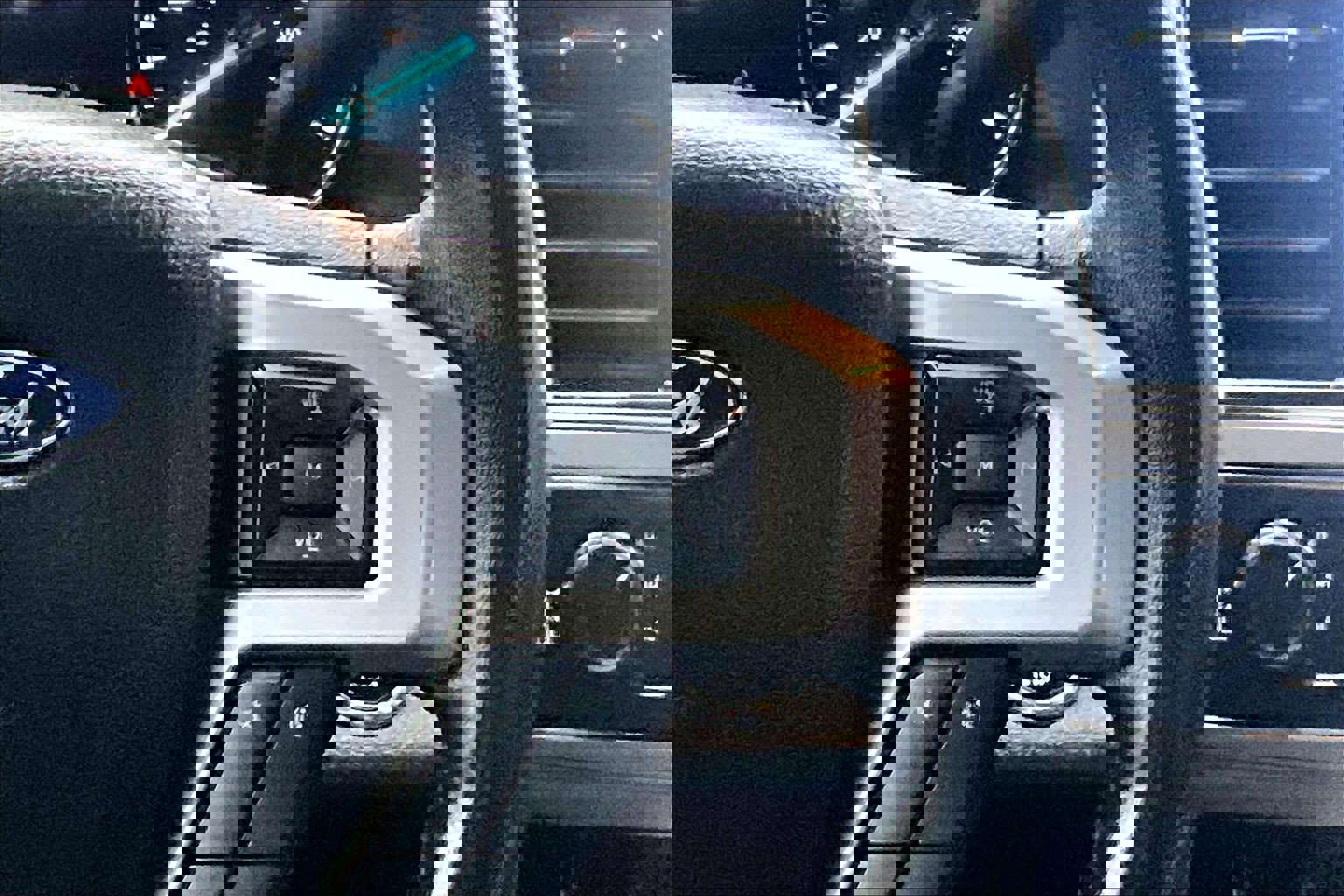 Certified 2022 Ford F350 Lariat w/ Lariat Ultimate Package image 21