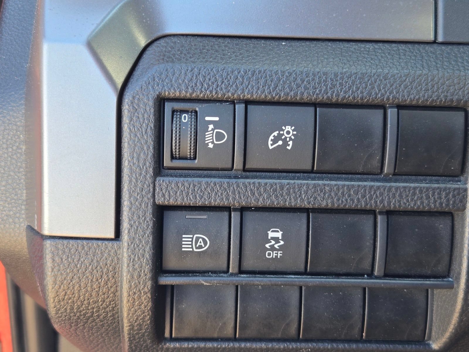 Used 2024 Toyota Tacoma SR5 AWD/4WD image 26