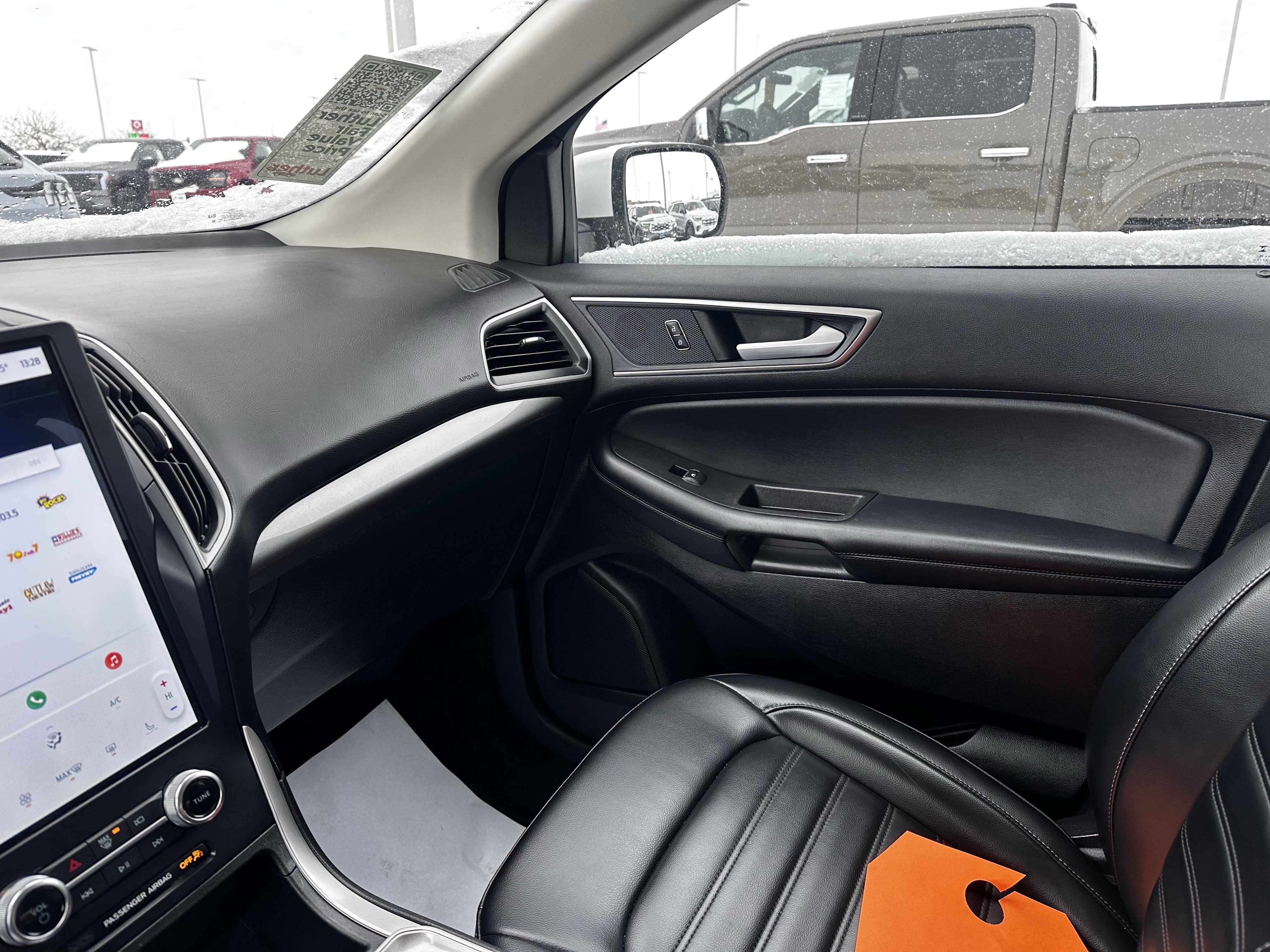 Certified 2024 Ford Edge SEL image 11