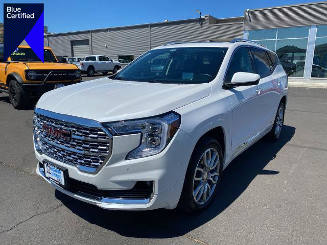 Used 2024 GMC Terrain Denali w/ Denali Premium Package