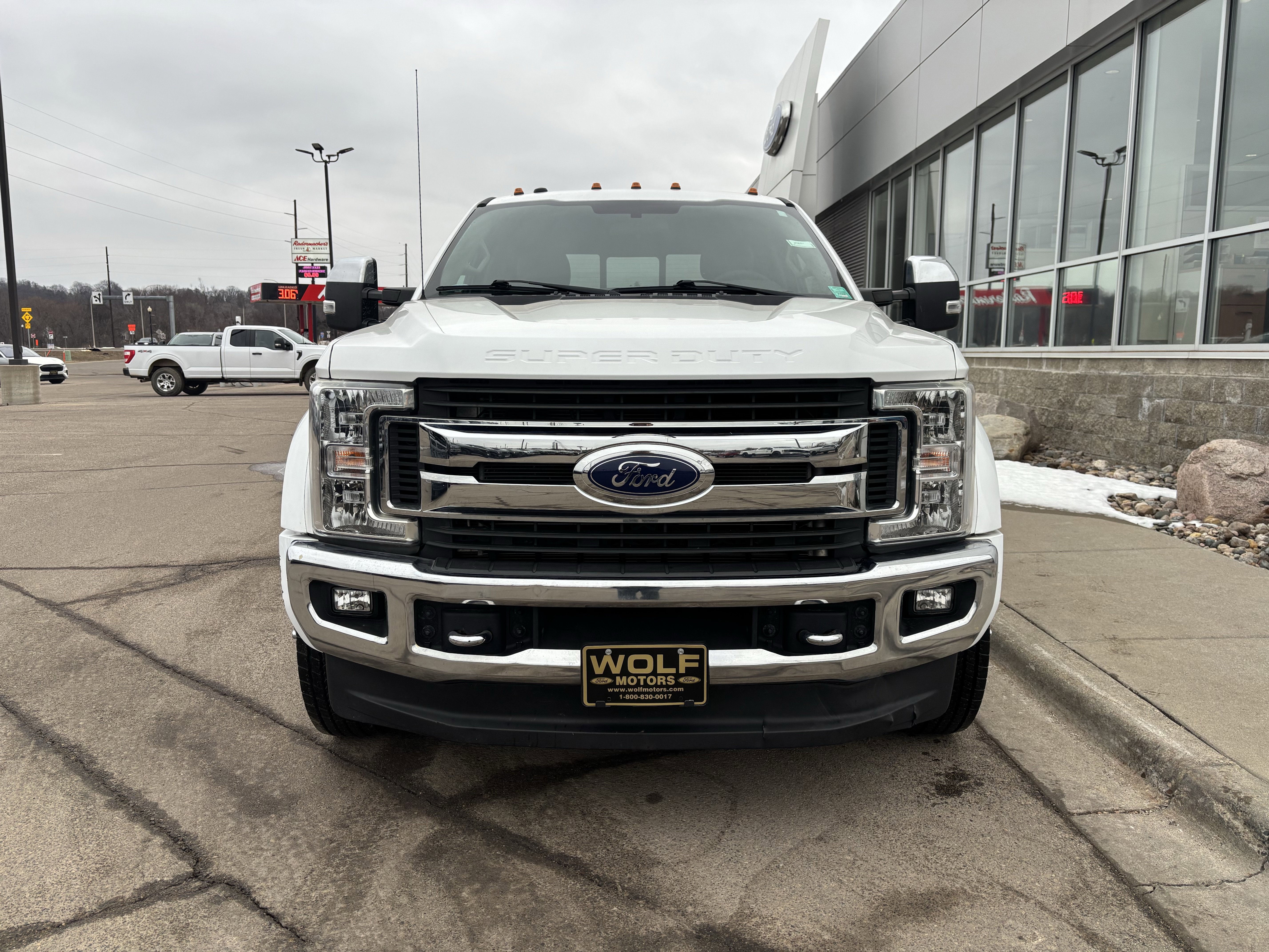 Certified 2019 Ford F450 XLT w/ XLT Premium Package image 8