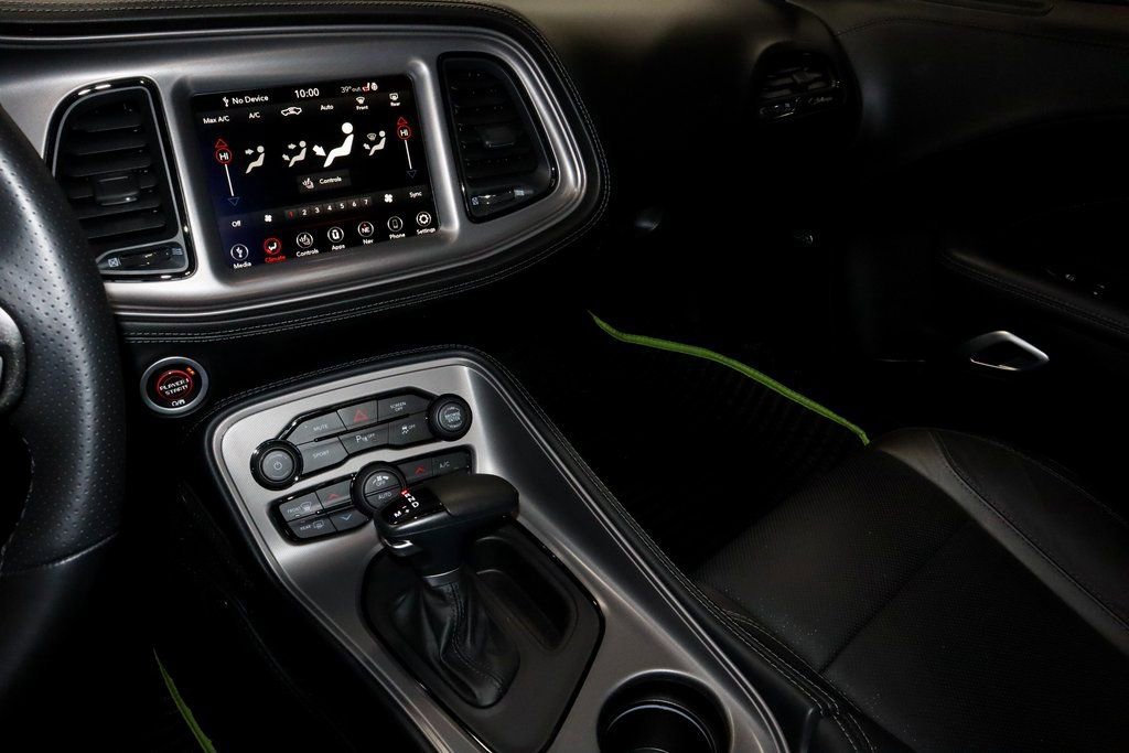 Used 2023 Dodge Challenger SXT w/ Plus Package image 28