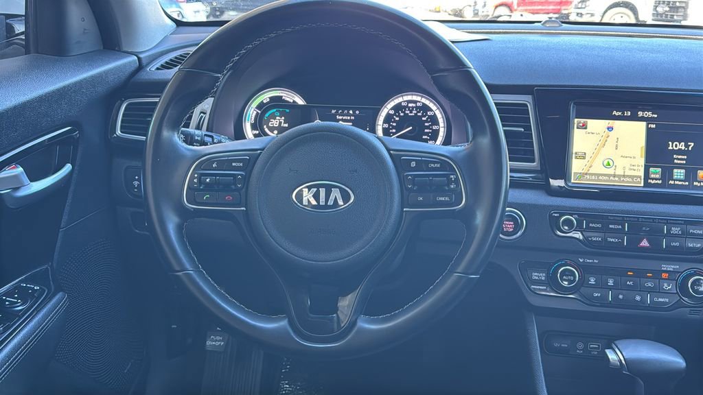 Used 2017 Kia Niro EX image 10