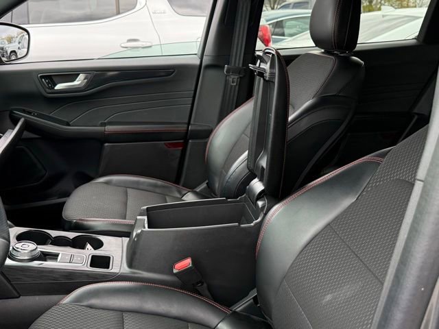 Certified 2024 Ford Escape ST-Line w/ Tech Pack #1 AWD/4WD image 29