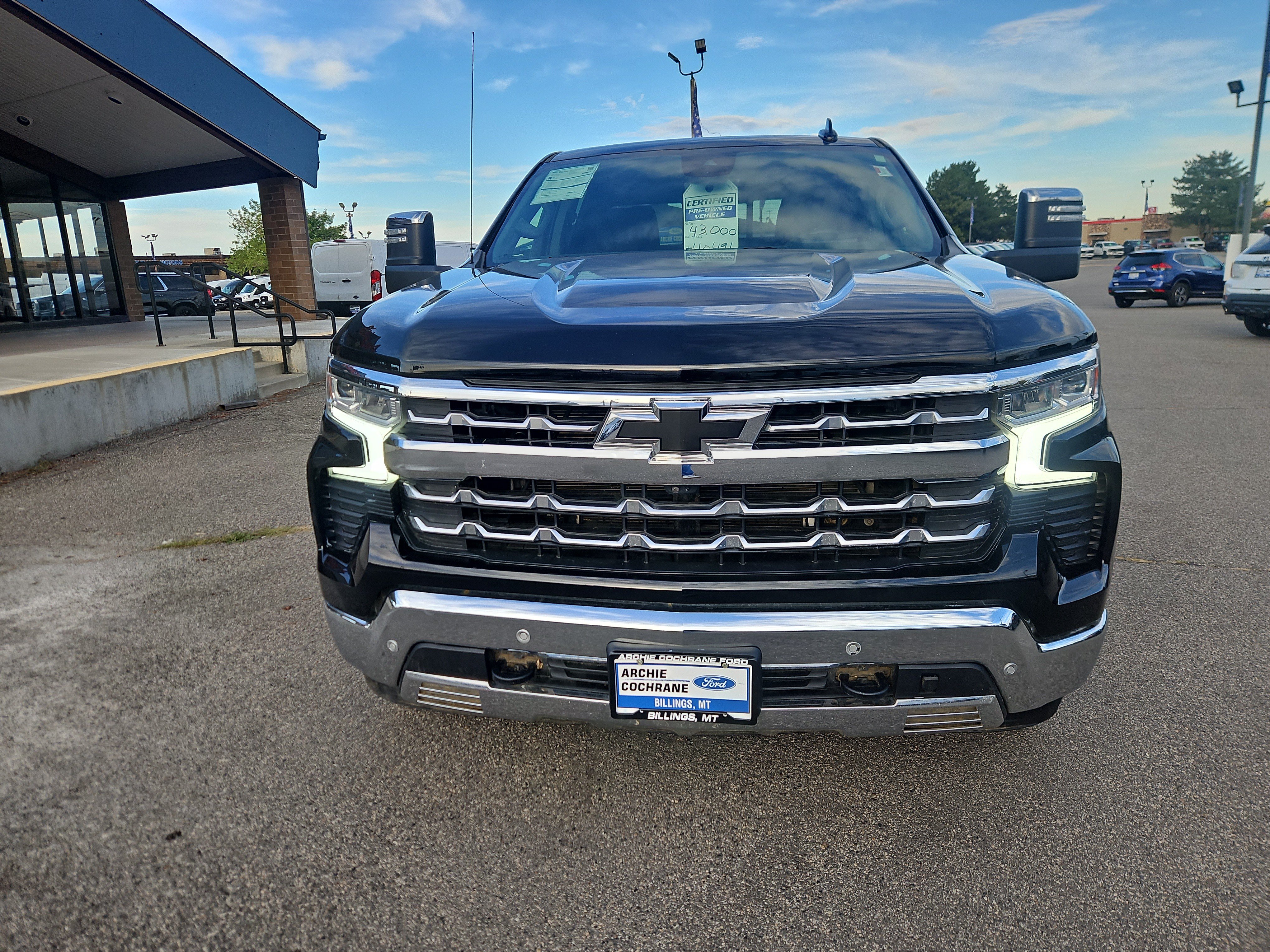 Used 2023 Chevrolet Silverado 1500 LTZ w/ Technology Package AWD/4WD image 8
