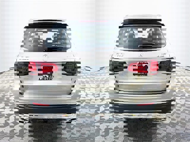 Used 2020 Mercedes-Benz GLC 300 4MATIC image 4