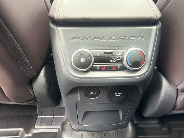 Certified 2026 Ford Explorer Platinum RWD image 21