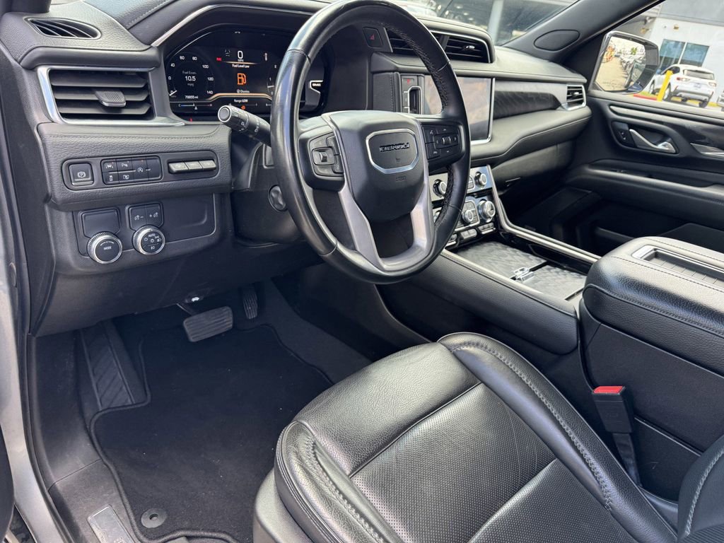 Used 2024 GMC Yukon Denali RWD image 13