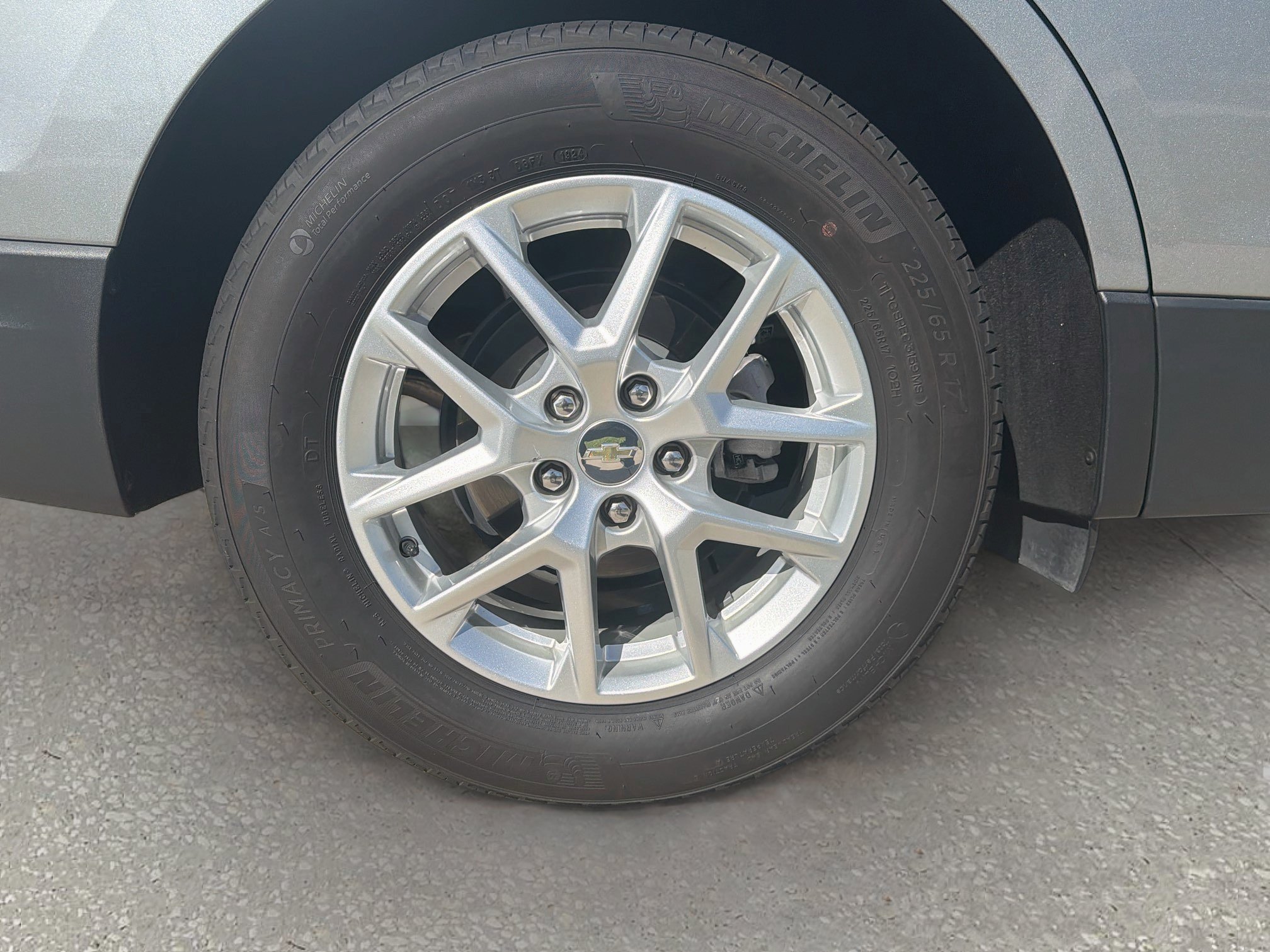 Used 2024 Chevrolet Equinox LT FWD image 11