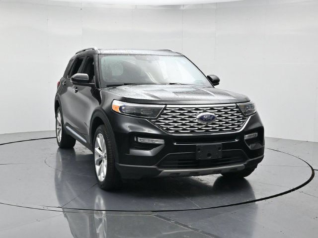 Certified 2024 Ford Explorer Platinum w/ Technology Package AWD/4WD image 4