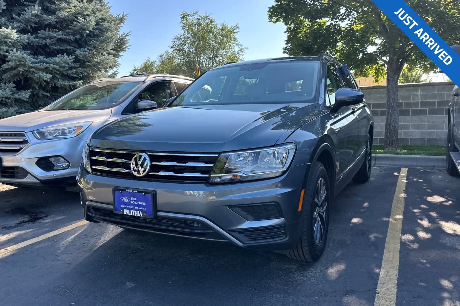 Used 2020 Volkswagen Tiguan SE w/ Panoramic Sunroof Package