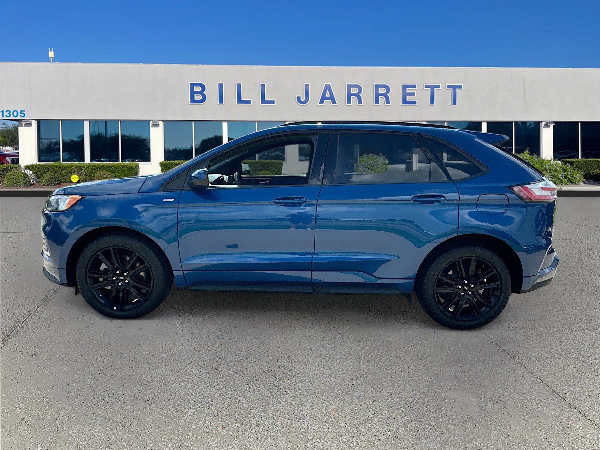 Certified 2024 Ford Edge ST-Line AWD/4WD image 4