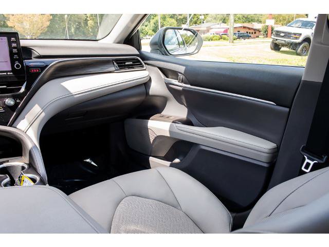 Used 2022 Toyota Camry XLE FWD image 15