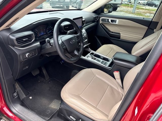 Certified 2020 Ford Explorer XLT w/ Equipment Group 202A RWD image 8